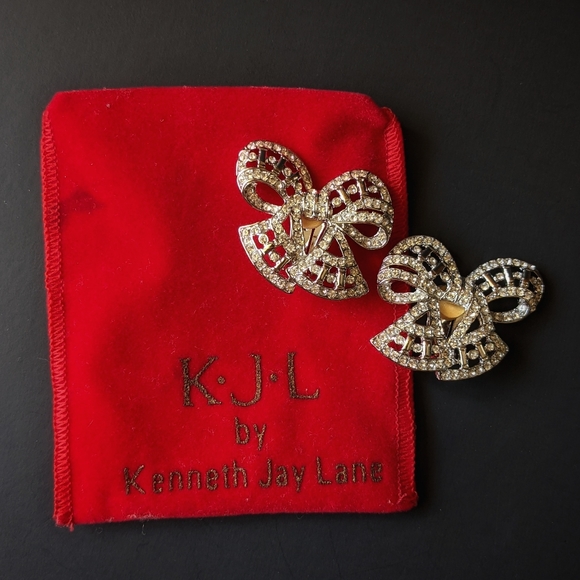 VINTAGE KENNETH JAY LANE | Bow Earrings - Picture 1 of 8